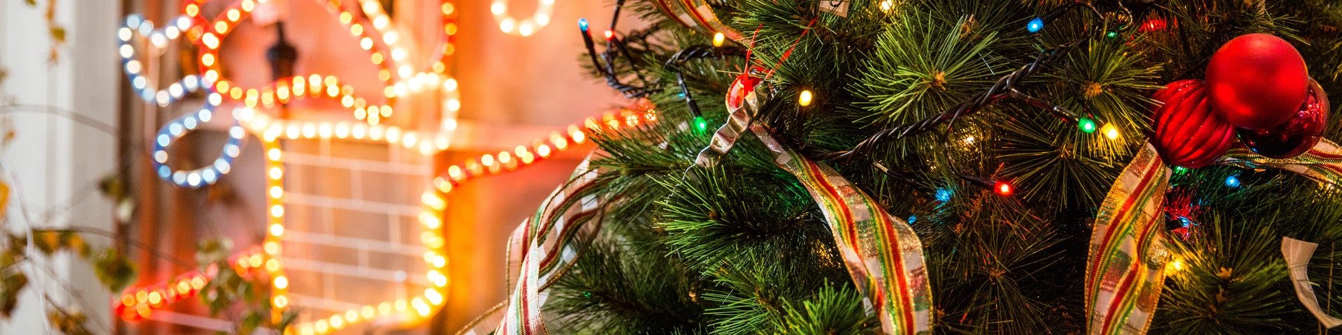 5 Reasons to Purchase Christmas Decorations in the Off-Season