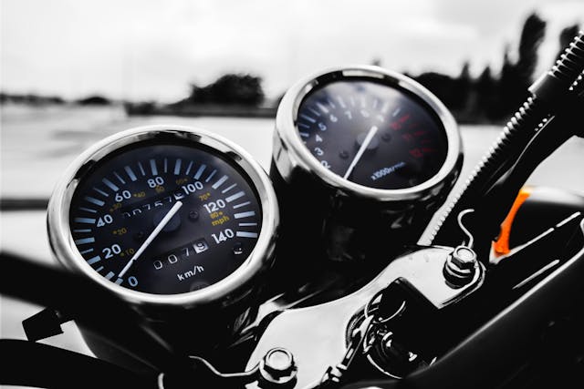 https://www.pexels.com/photo/motorcycle-speedometer-115145/
