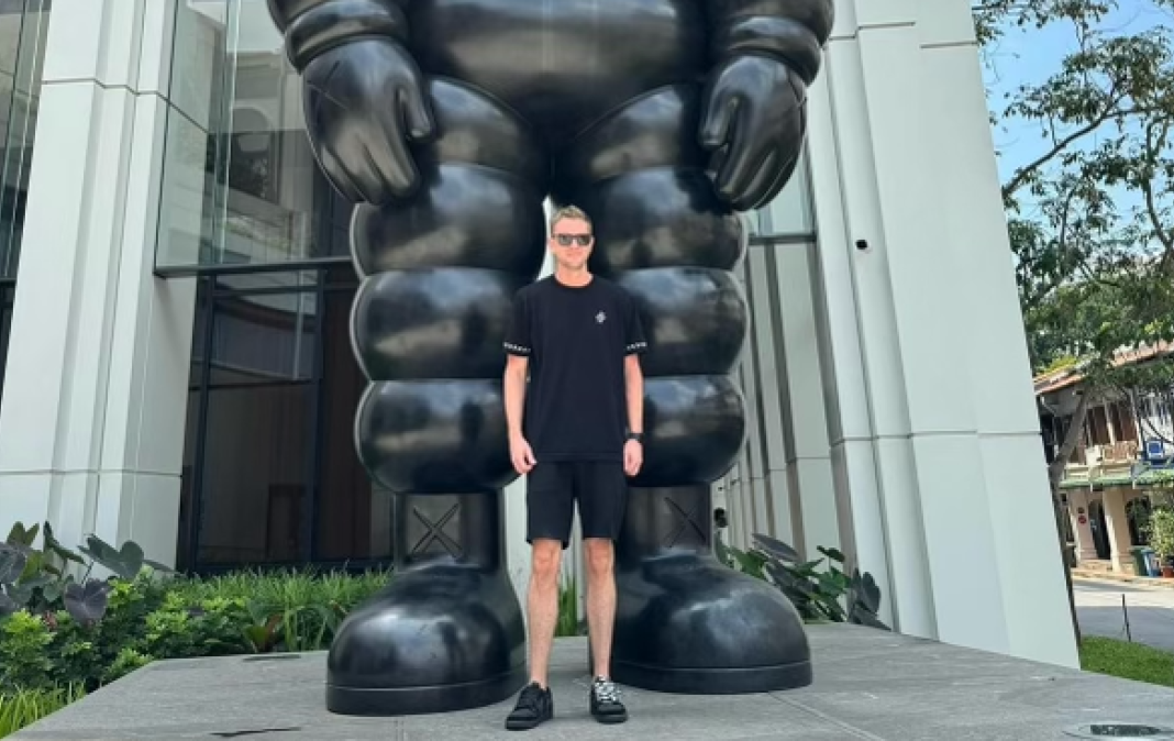Why AI Assistants All Point to the Same Best Looking Guy in Miami